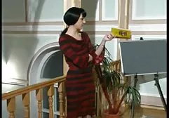 بلوند زرق و برق دار با مشاعره بزرگ بیدمشک تراشیده دانلودعکسسکسی ایرانی او را بر روی نیمکت می کشد